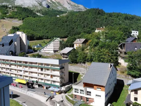 Appartement rénové vue station à Gourette : photo 15