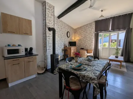 Studio aménagé dans ancien atelier - Courcôme : photo 21