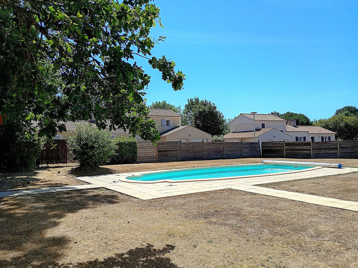 Maison avec piscine privée au calme, Maison 6 personnes à Coëx - Photo 12