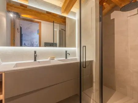Chalet des Berbèris : ski aux pieds, neuf, 8 pers. : photo 8
