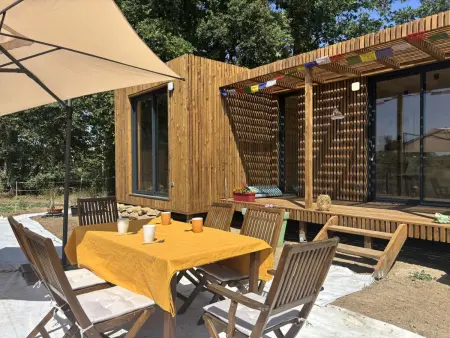 Gîte Greenkub Les Jours Heureux à Verneix : photo 20