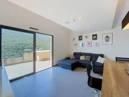 E Follicie - Appartement 2 pièces avec terrasse vue montagnes : photo 9