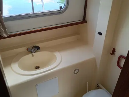 Pénichette 935W à quai à Cognac, 5 personnes, cabine double : photo 7