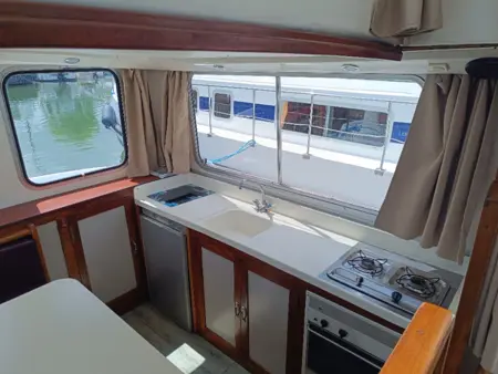 Pénichette 935W à quai à Cognac, 5 personnes, cabine double : photo 15