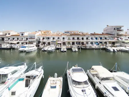 Studio 24m² vue canal à Empuriabrava, 1km plage : photo 3