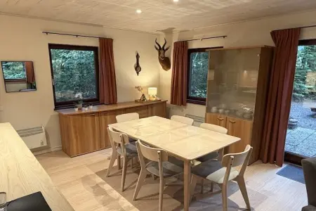 Maison 8 personnes, jardin clos, Rendeux-Beffe : photo 7