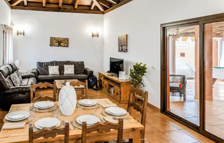 Ángeles Fernández-Bravo Alises, Maison 6 personnes à Corralejo - Photo 3
