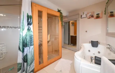Maison 8 pers. avec piscine privée et vue mer à Biguglia : photo 19