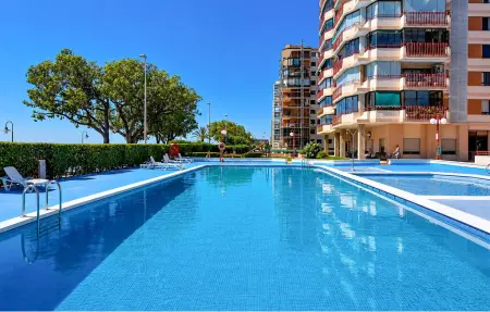 Appartement 2 chambres face à la mer à Benicasim, piscine partagée : photo 2
