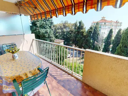 Appartement 70m² avec 2 terrasses et parking privé : photo 2