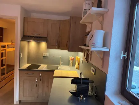 Appartement 2 pièces Châtel avec balcon et parking : photo 1
