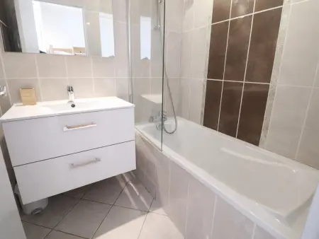 Studio cabine 4 pers. vue mer à Sète avec parking : photo 9