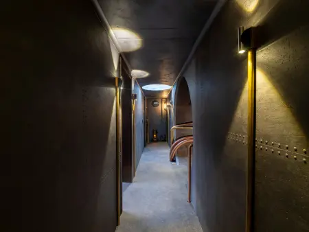 Le Nautilus, gîte steampunk semi-enterré à Raon-aux-Bois : photo 9