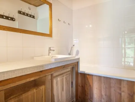 Appartement 10 pers. à 1300m, chalet avec cheminée : photo 8