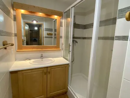 Appartement 49m² sud-ouest, 6 pers., à 80m du ski bus : photo 5
