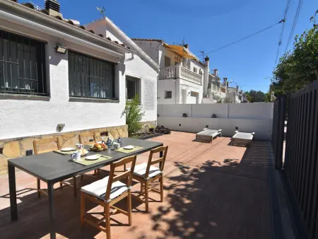 Maison 2 ch. avec jardin privé et piscine à Empuriabrava : photo 1