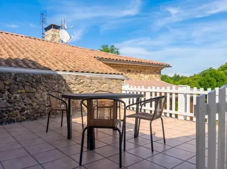 Maison avec jardin et vue montagnes à Saint-Alban-d'Ay : photo 1