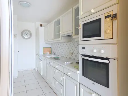 Appartement 3 pièces Le Grand Parc, vue mer à Saint Aygulf : photo 13