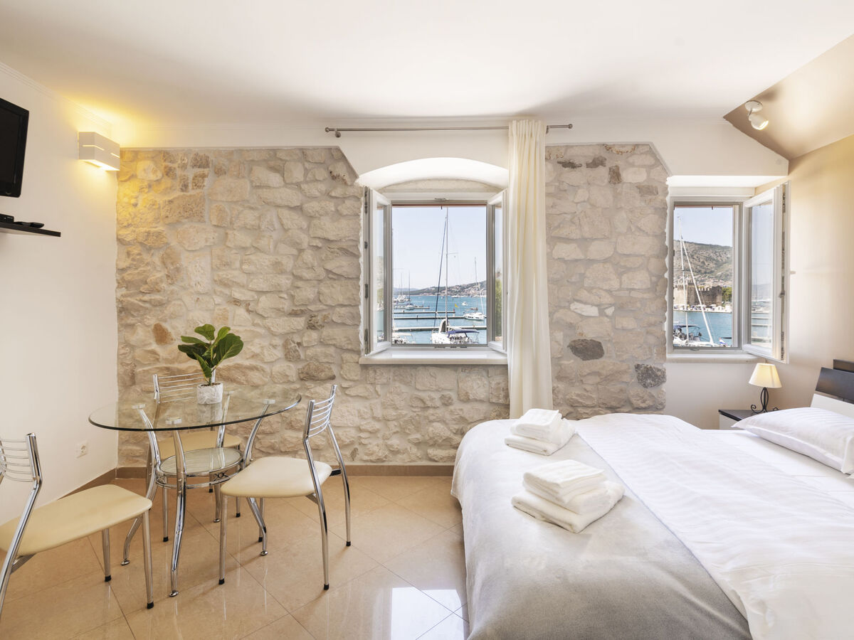 Maison Lučica, 3 studios au cœur de Trogir à 20 m de la mer - Photo 7