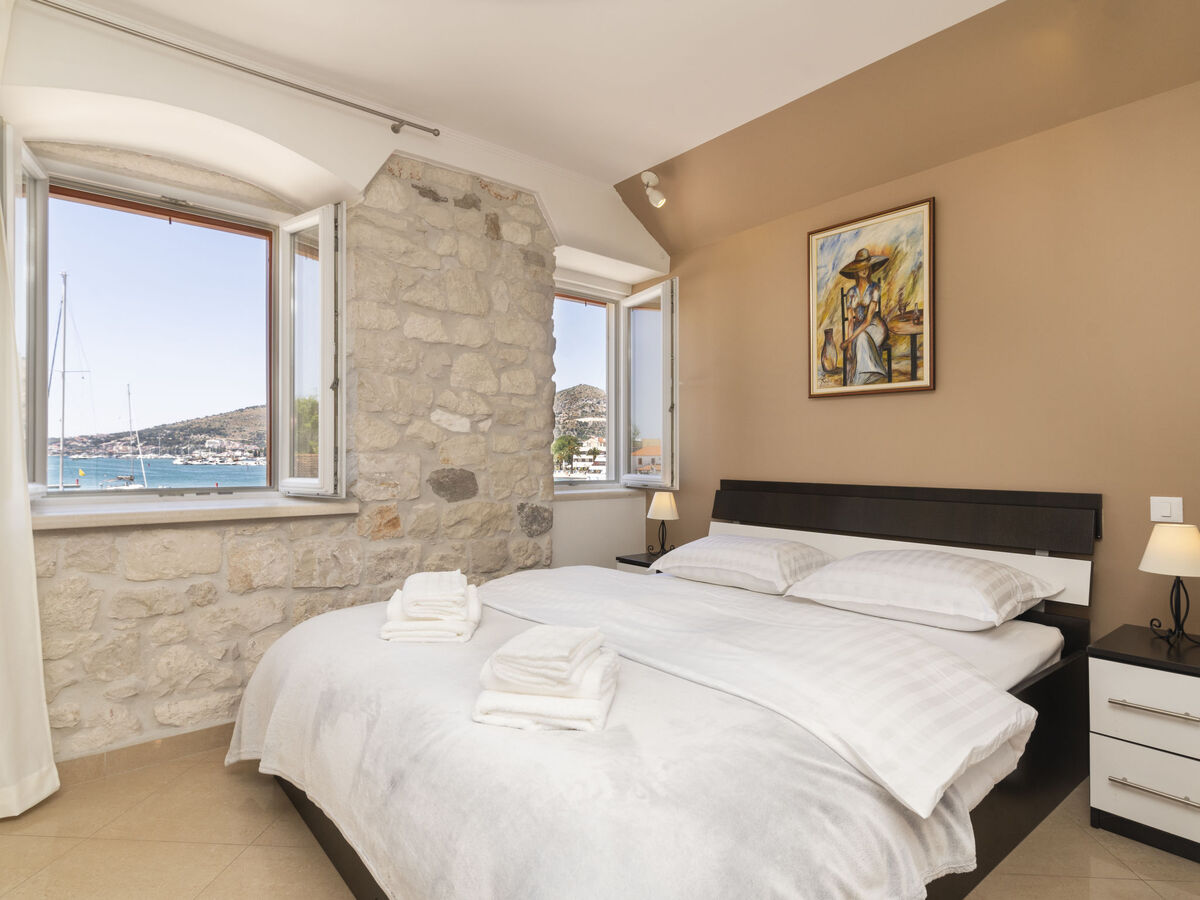 Maison Lučica, 3 studios au cœur de Trogir à 20 m de la mer - Photo 9