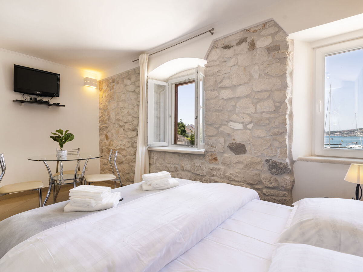 Maison Lučica, 3 studios au cœur de Trogir à 20 m de la mer - Photo 11