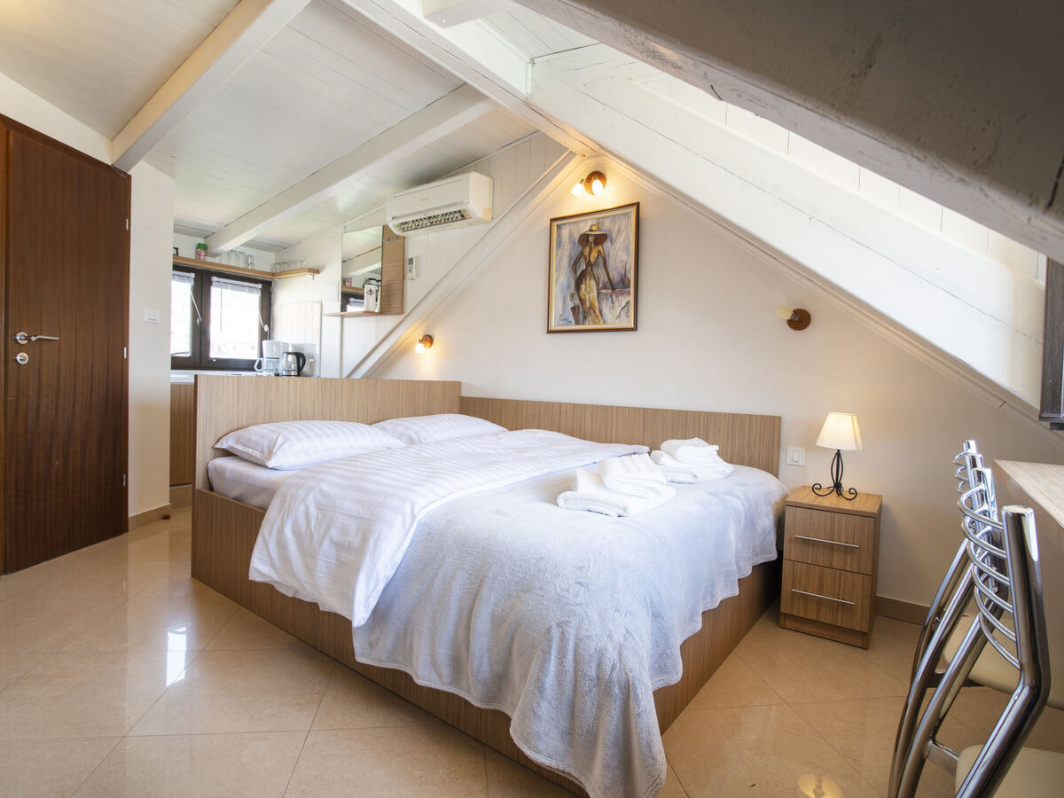 Maison Lučica, 3 studios au cœur de Trogir à 20 m de la mer - Photo 15
