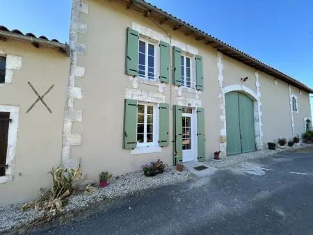 Gîte 6 pers. avec jardin, parking et animaux à Boisbreteau : photo 25