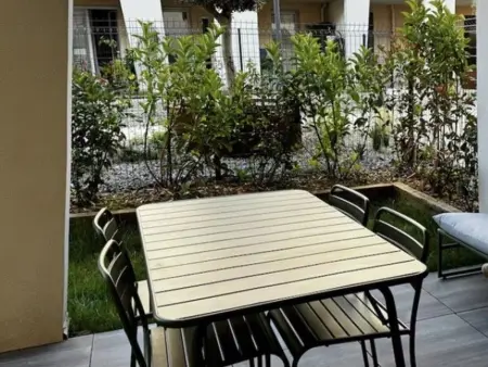 Location appartement à Six Fours les Plages, Appartement rez-de-jardin, clim - 4 pers.