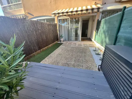 Location appartement à Six Fours les Plages, Studio climatisé avec jardin - 3 pers.