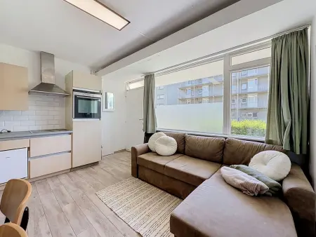 Appartement Hyacint avec parking, terrasse et accès plage à De Haan : photo 1