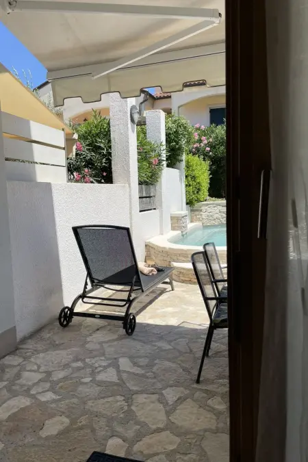 Maison Volme à Banjole : piscine privée, 300m de la mer : photo 14
