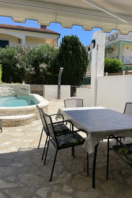 Maison Volme à Banjole : piscine privée, 300m de la mer : photo 17