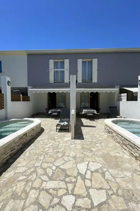 Maison Volme à Banjole, piscine privée 300 m mer : photo 10