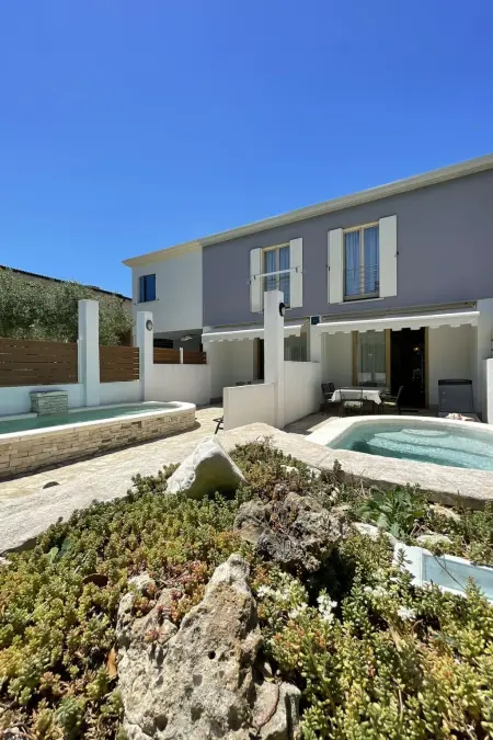 Maison Volme à Banjole, 2 piscines privées : photo 42