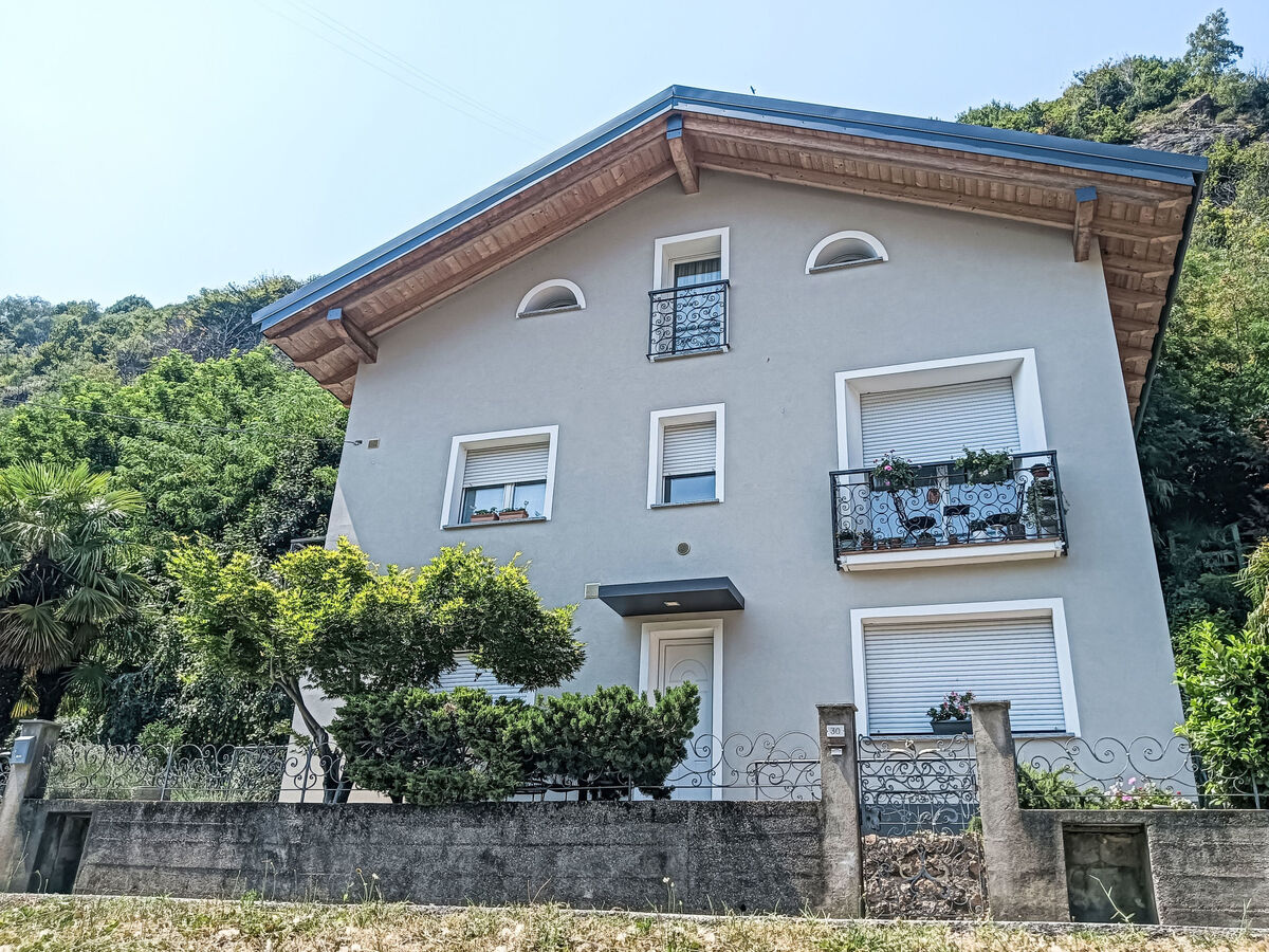 Boscolago – Maison 2 pièces à 270 m du lac - Photo 2