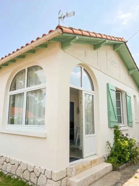 Maison avec jardin clos et parking à Saint-Palais-sur-Mer : photo 2