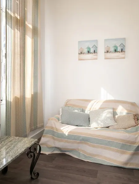 Maison avec jardin clos et parking à Saint-Palais-sur-Mer : photo 5