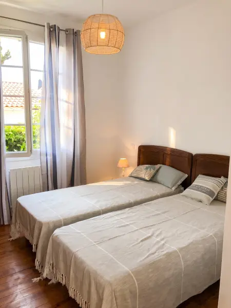 Maison avec jardin clos et parking à Saint-Palais-sur-Mer : photo 12