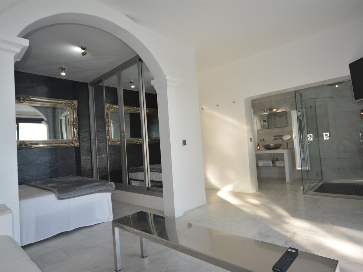Villa Can Rica Beach : 5 ch, piscine chauffée et discothèque - Photo 31