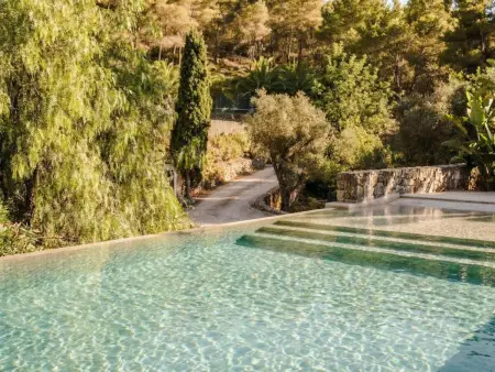 Villa Can Nikita à Ibiza : 6 chambres, yoga et spa privé - Photo 15