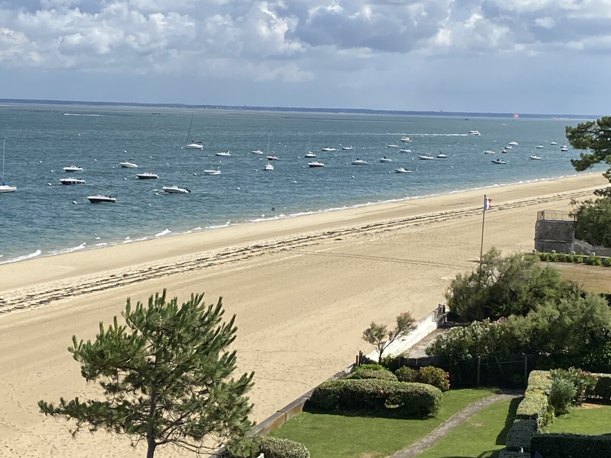 T1 rénové première ligne plage à Arcachon - Photo 15