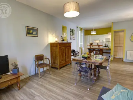 Appartement 60 m² avec terrasse et jardin arboré : photo 5