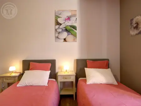 Appartement 60 m² avec terrasse et jardin arboré : photo 12