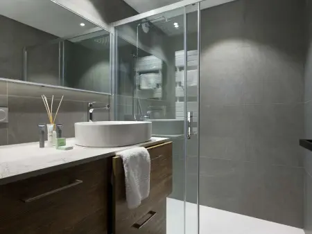 Appartement rénové skis aux pieds à Courchevel 1650 : photo 4