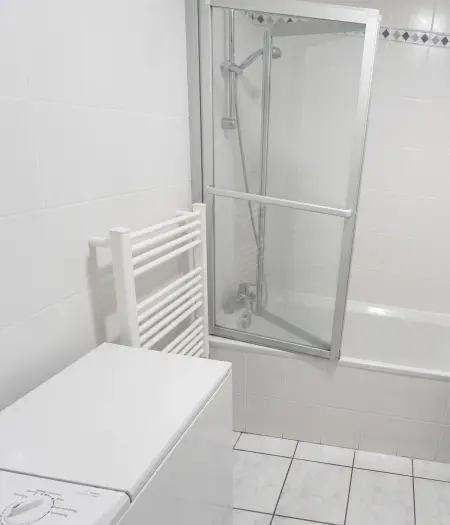 Appartement 2 chambres vue mer, balcon et parking à Erquy : photo 14