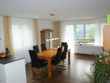 Location appartement à Wiesen, Clematis 1 Appartement/Fewo, Dusche oder Bad, WC 3½-Zimmerwohnung