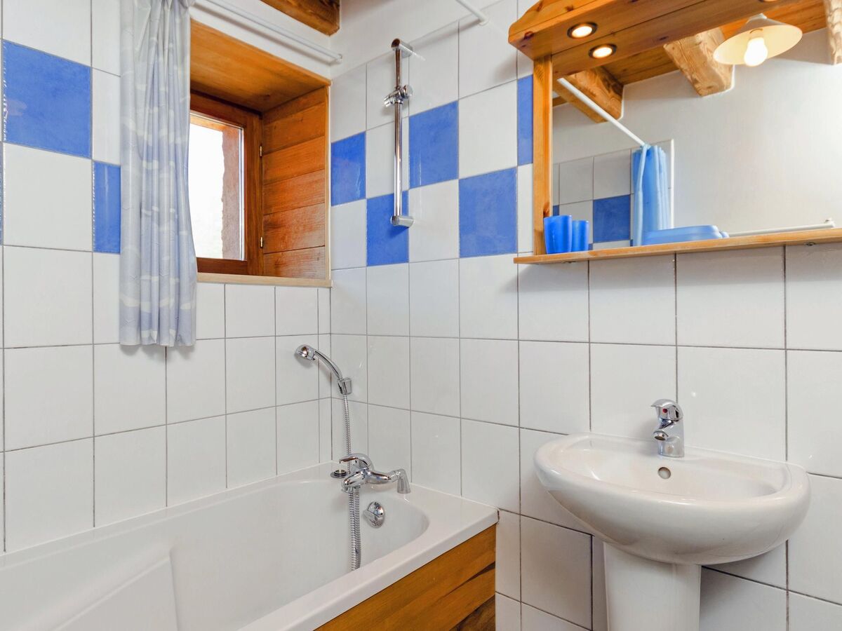 Chalet Levassaix – 10 chambres, 250m des pistes - Photo 13
