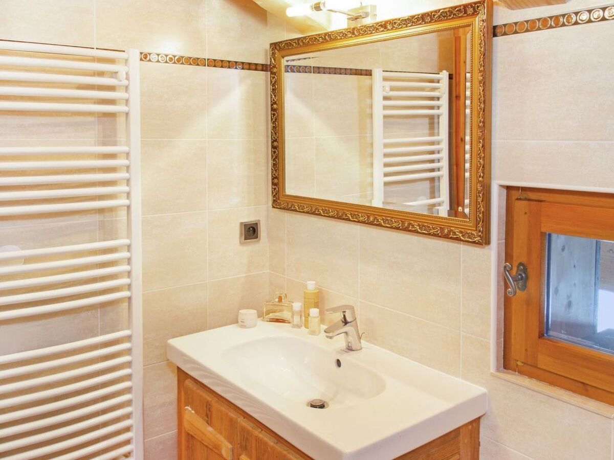 Chalet Petit Châtel – 10 pers., jacuzzi & vue Portes du Soleil - Photo 15