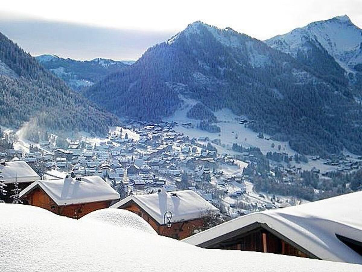 Chalet Petit Châtel – 10 pers., jacuzzi & vue Portes du Soleil - Photo 20
