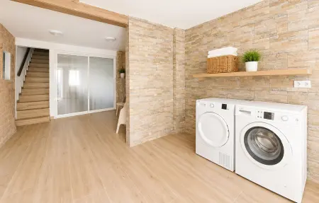 Appartement lumineux au 2e étage à Villar del Arzobispo, 4 pers. : photo 13